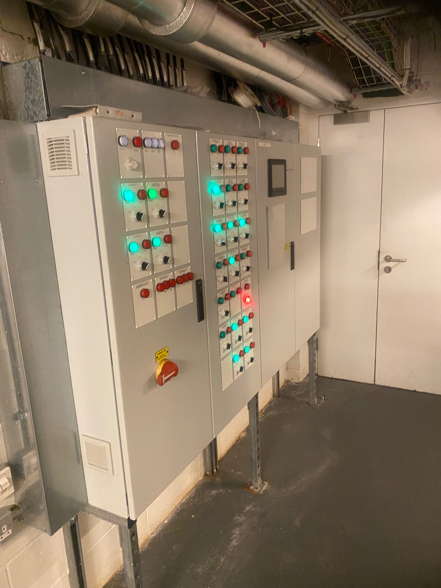 Twin Form 4 control panels